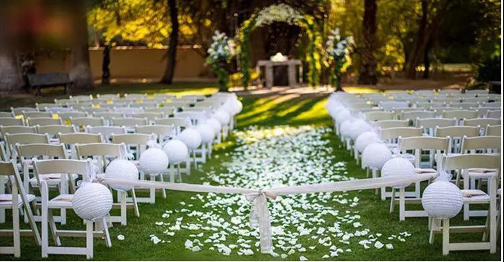 Hollow Out Festival Party Accessories LED Light Paper Lantern Lamp For Wedding Decoration