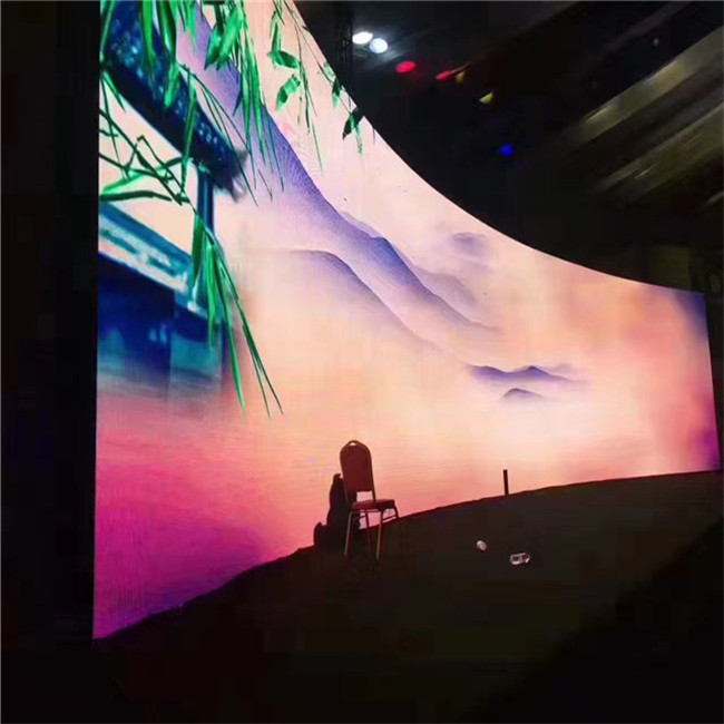 SMD2020 Column Ribbon Design Curved RGB LED Screen P2.5 P3 P4 P5