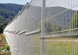 China Security Low Carbon Steel Wire 1500X2000 Pvc Coated Mesh Fencing wholesale