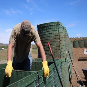 China Q195 Hot Dipped Galvanized Defensive Barrier For Military wholesale