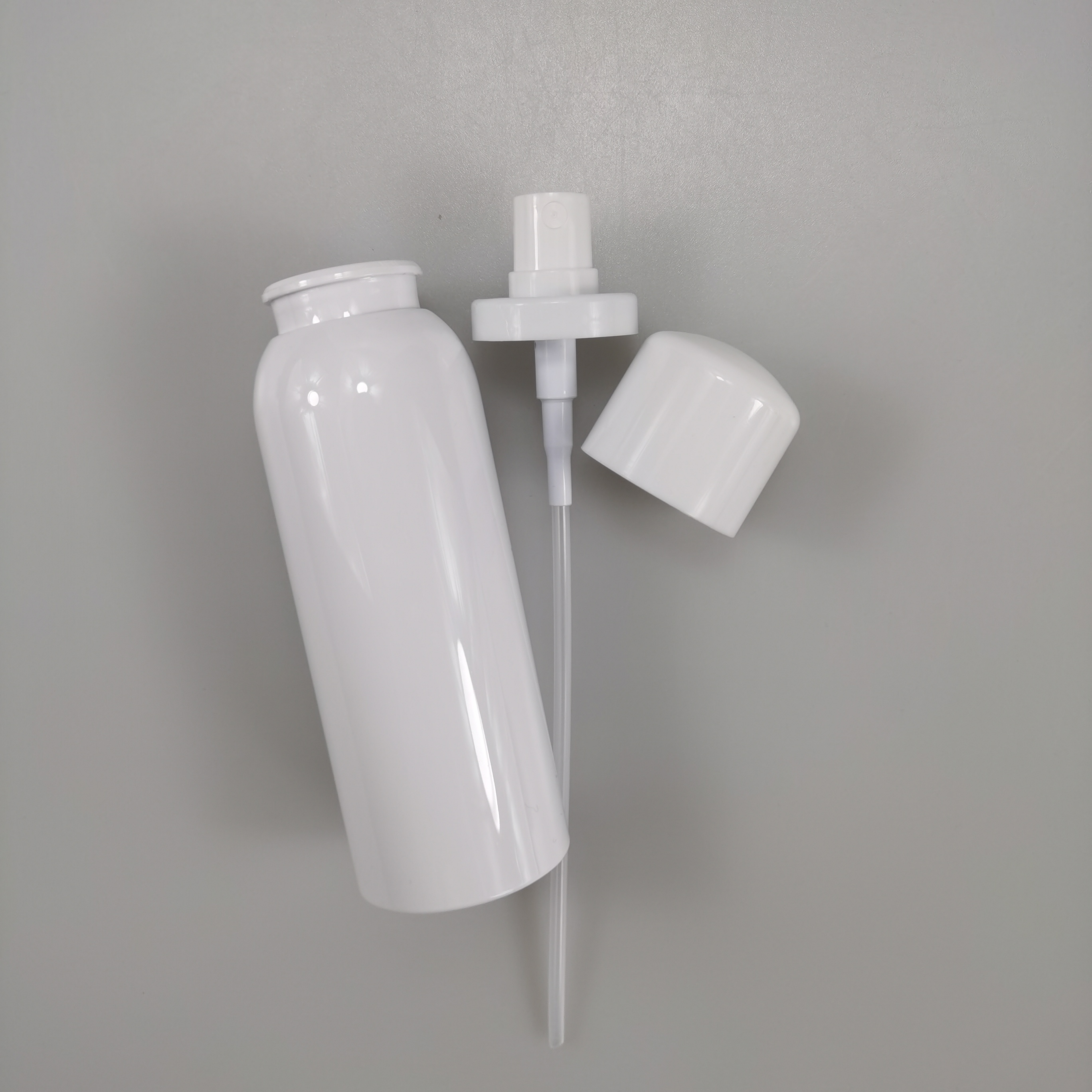 PET Collar 100ml 120ml 150ml 180ml 200ml White Sunscreen Spray Bottle for Toner
