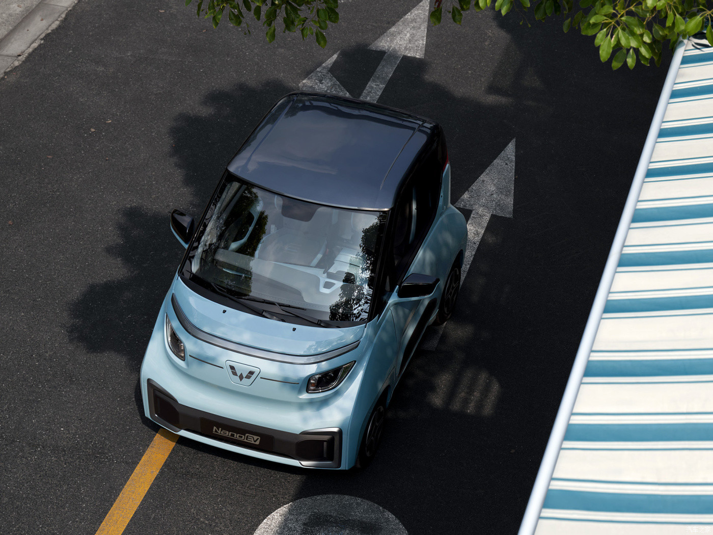 HongGuang Nano Wuling City Car Mini 3 Door 2 Seater Hatchback 100km/h