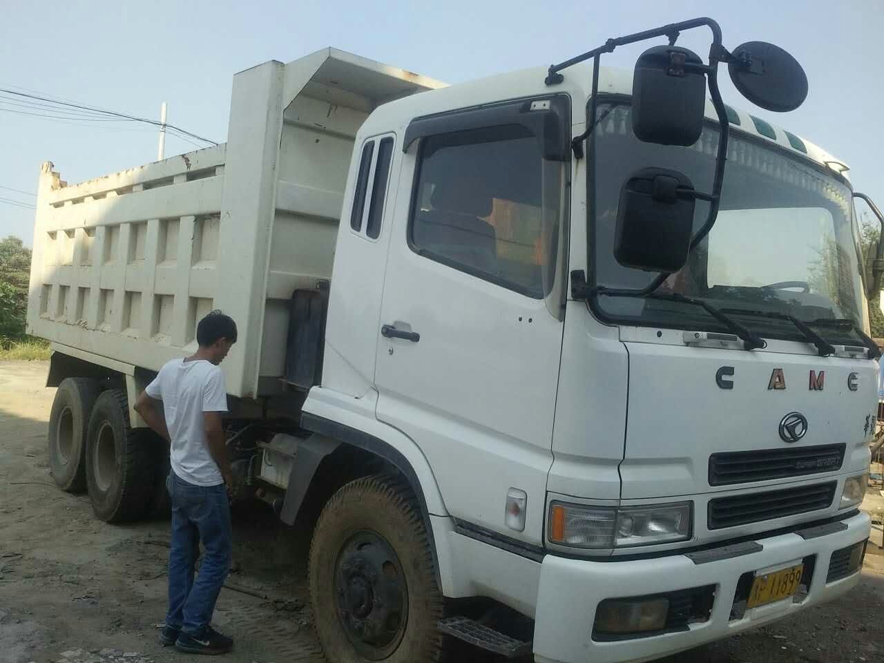 2005 used dump truck for sale 5000 hours made in Japan capacity 30T Isuzu UD Nissasn Mitsubishi dumper