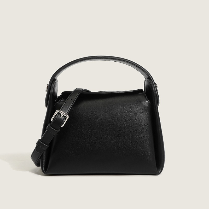 Portable Leather Crossbody Sling Handbag for Ladies Customize Logo Sling Shoulder Bag