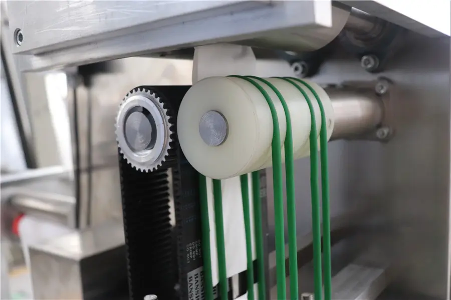 380V 50Hz Wet Towel Folding Slitting Packing Machine Automatic Towel Roll Packaging Line