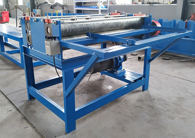 Color Steel Coil Metal Shearing Machine Voltage 220V / 380V Shafts Diameter 70mm