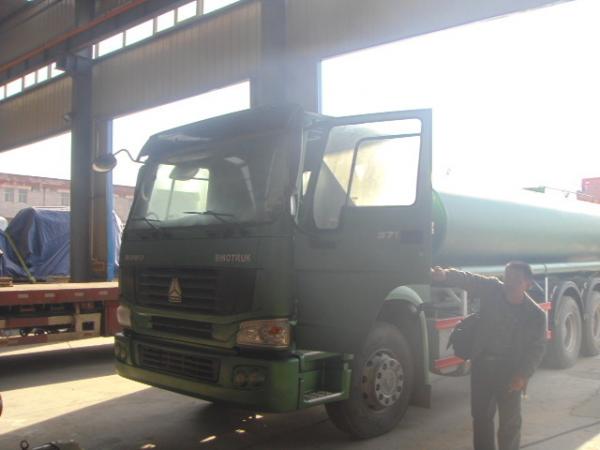 Quality Internal Anti - Corrosion Liquid Tanker Truck , Construction Water Transport Truck 18-25cbm for sale