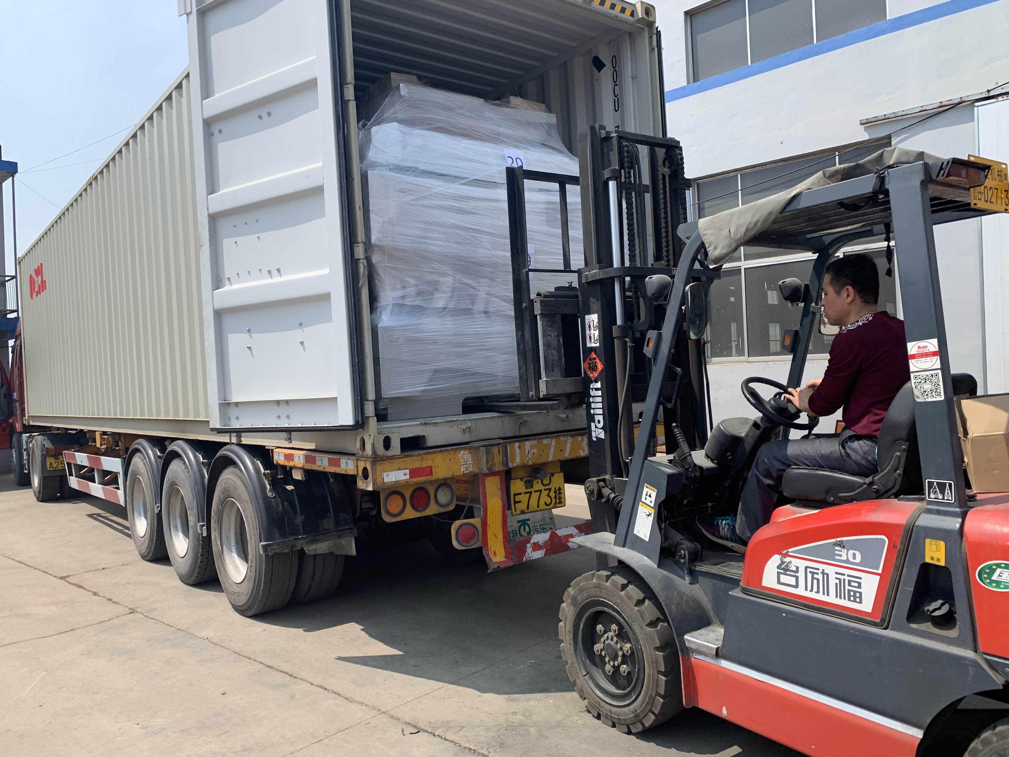 Speed Panel Feed Automatic Edge Banding Machine for Building Material Industries Design