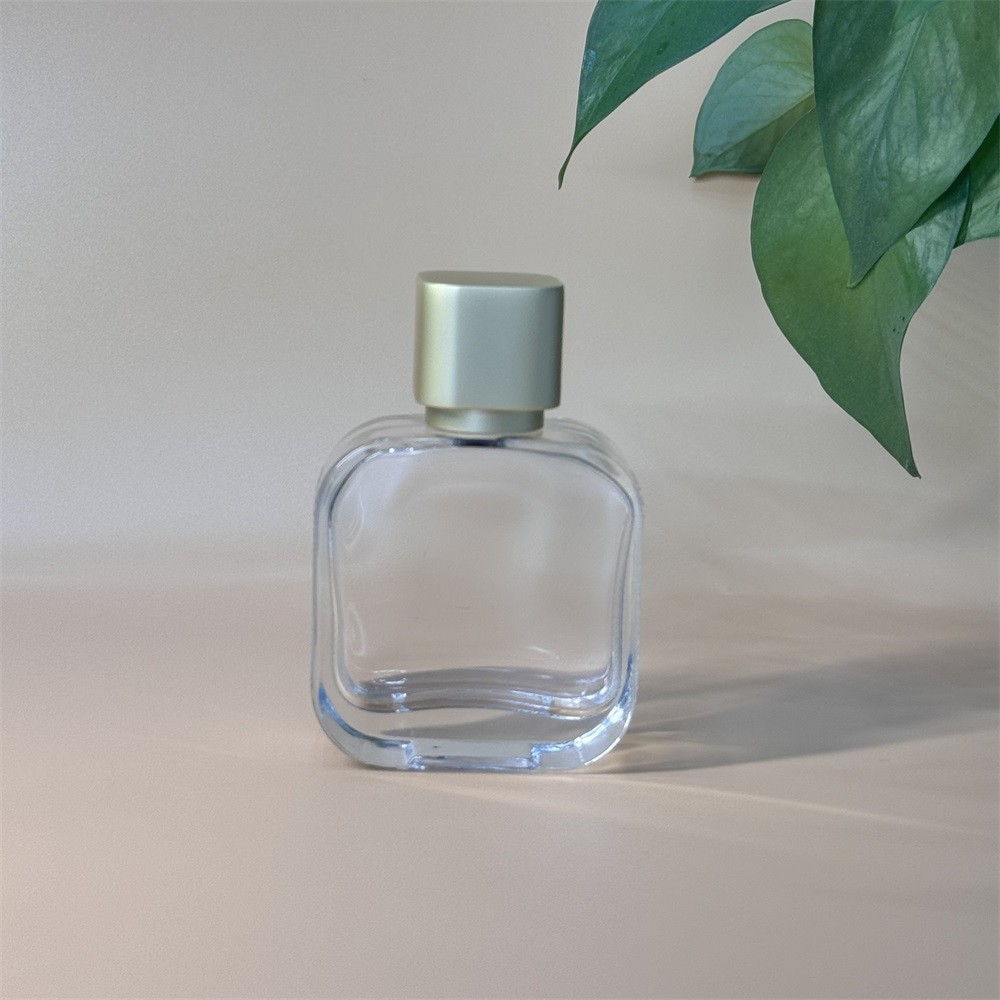 Golden Square Zamak Perfume Cap and Custom bottle caps for Luxury Perfume Packaging