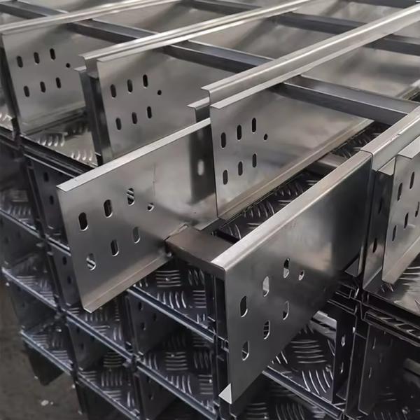 Wall Mount Silver Wireway Cable Trays for Streamlined Cable Management Solutions