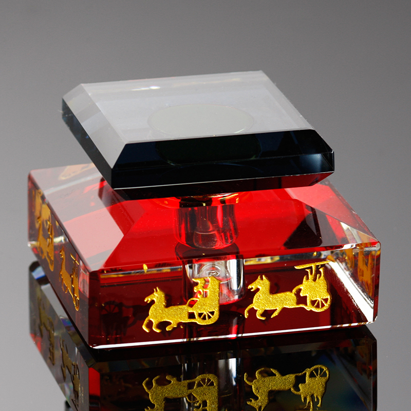 Gold Luxurious Custom Glass Perfume Bottles Screen Printing Surface Handling