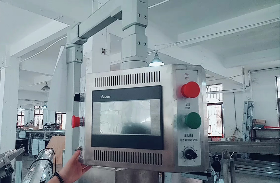 ISO Approved Flow Pack Packaging Machine Biscuit Sandwich Machine
