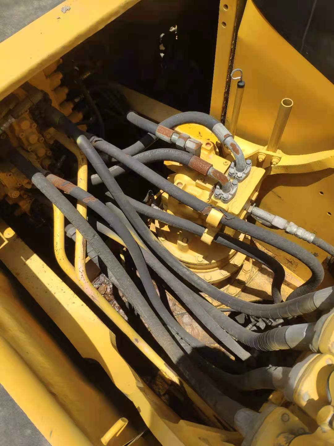 20 Ton Komatsu Hydraulic Crawler Excavator 107KW 3800 Hours in Spain Yellow