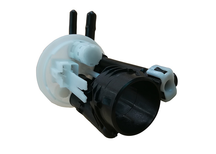 Plastic Material Car Fuel Filter 15310-76A31 For SUZUKI Carry , Every Plus