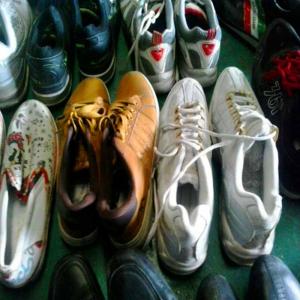 China Wholesale cheap price of used shoes second hands shoes China shoes wholesale