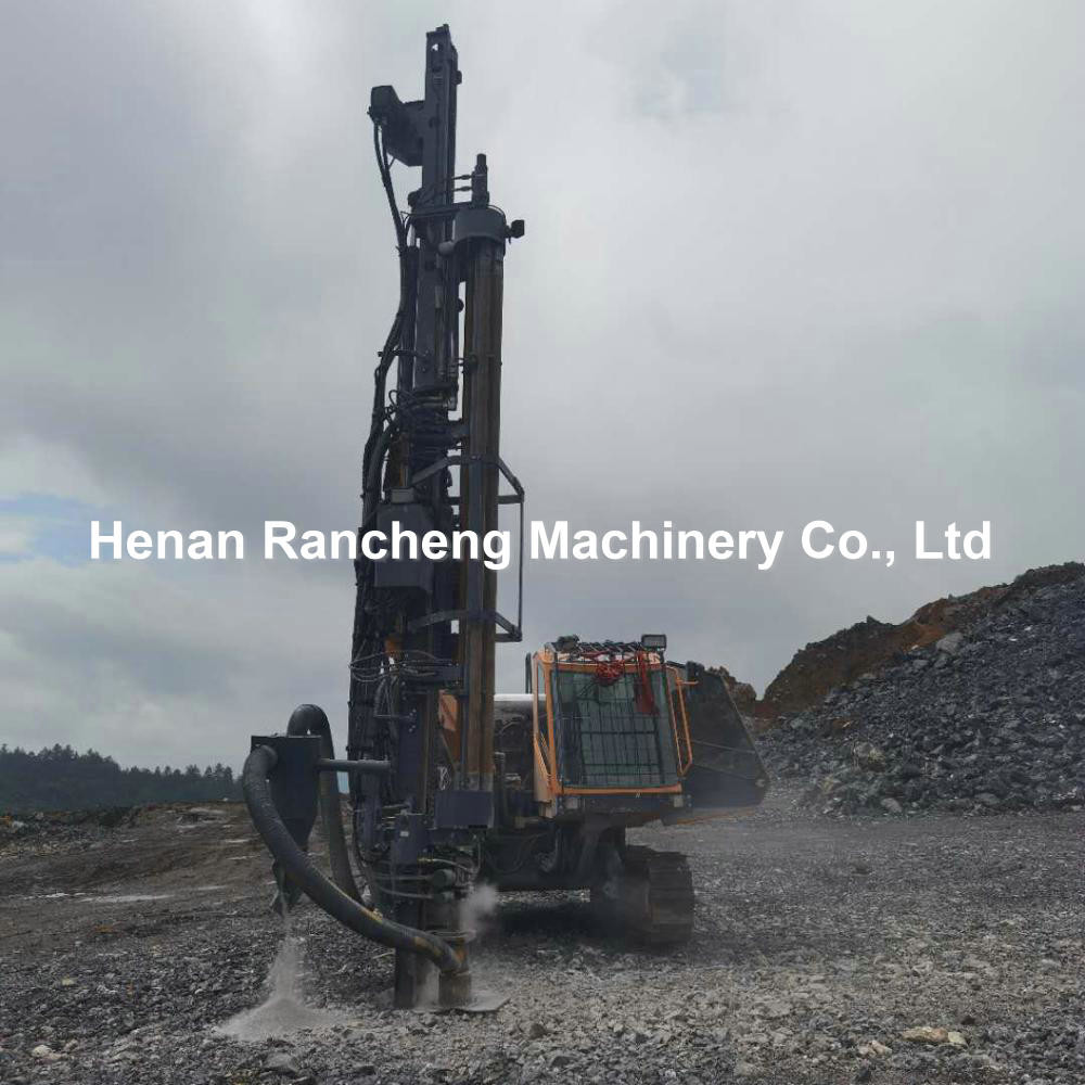 Crawler Type Rock DTH Drill Rig Machine 32m Drilling Depth 242KW Cummins Engine