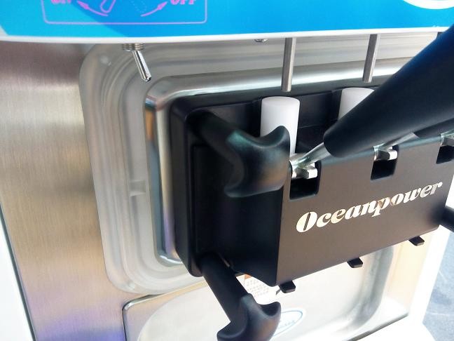 30L/hour Oceanpower 3 flavors table top soft frozen yogurt Ice Cream Machine machine OP130