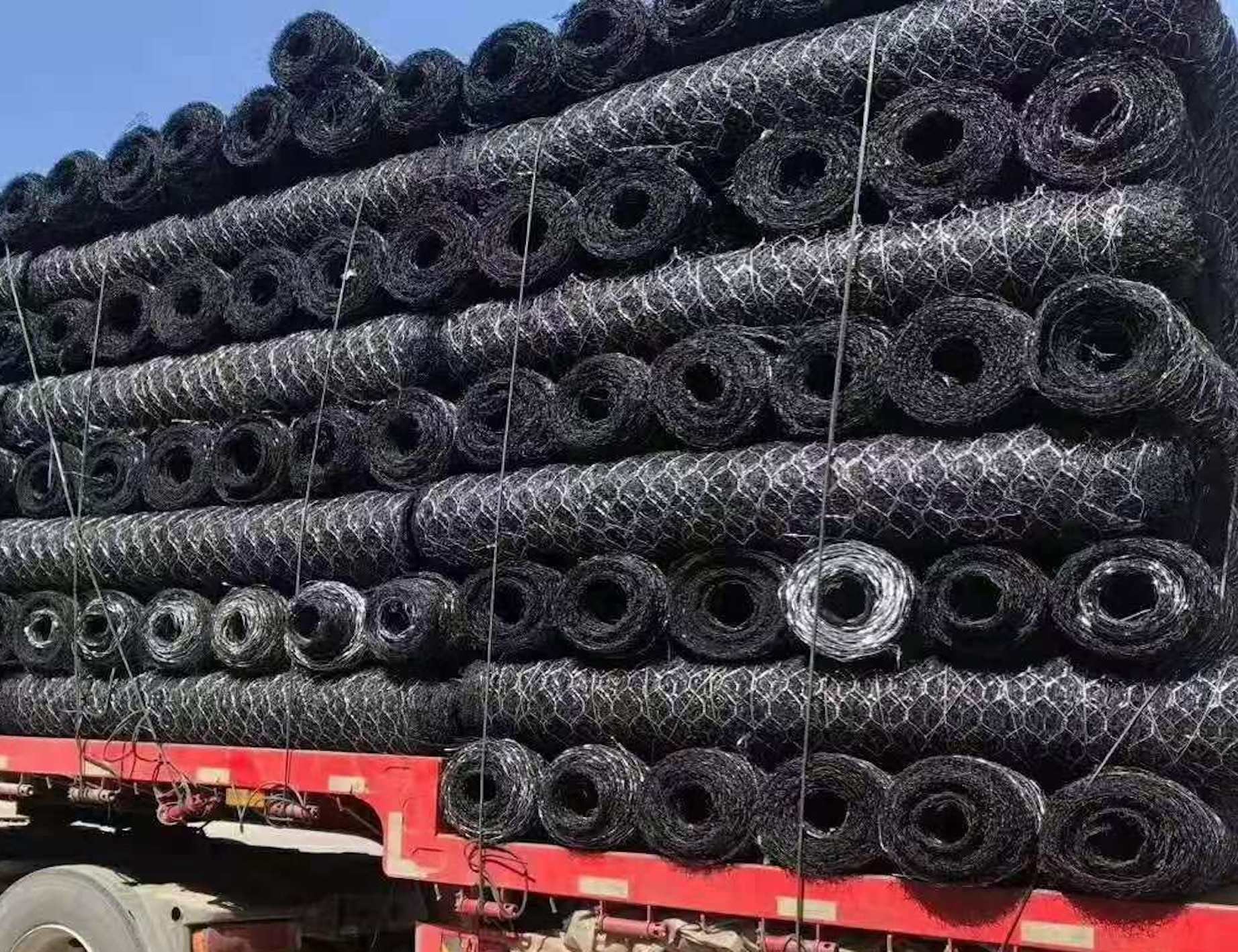 Electro Galvanizing Inner 0.3mm 2.0mm Hexagonal Wire Netting Zinc Loading 10g/M2 Gabion