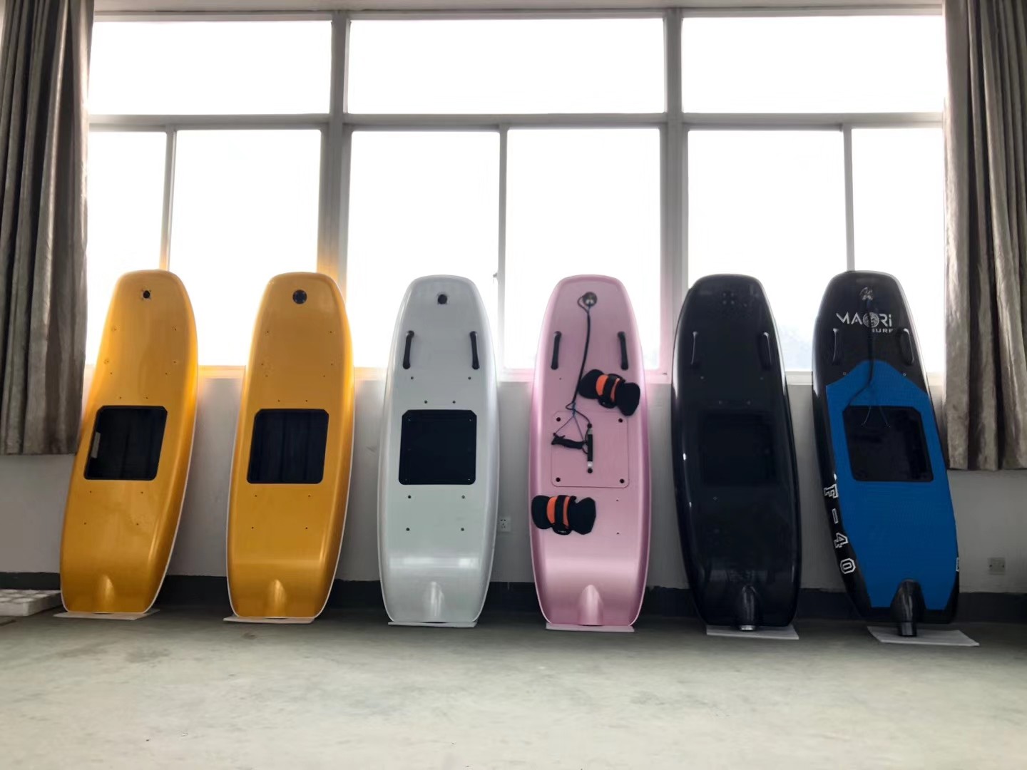 Composite electric surfboard with the battery capacity 72V 30A