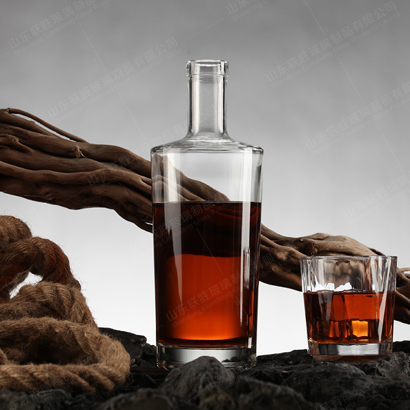 500ml Absinthe Round Glass Bottle with Long Neck Spirit Glass Bottle in Customized Color
