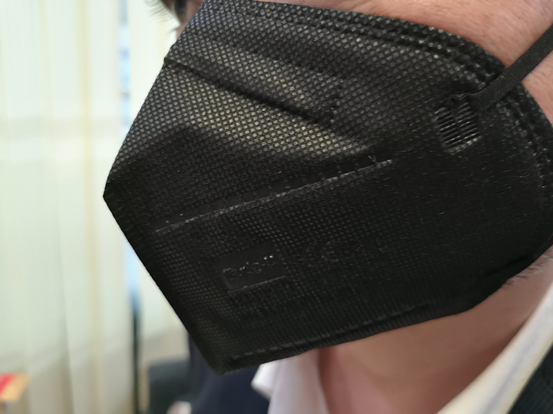Anti Droplet Black FFP2 Filtration Mask With High Efficiency Meltblown Cloth