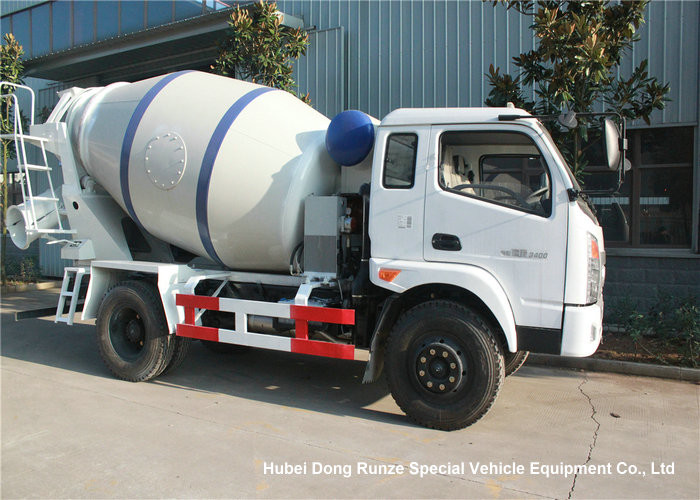 Huyndai Nanjun Industrial Concrete Mixer Truck 6cbm 6120 X 2200 X 2600mm