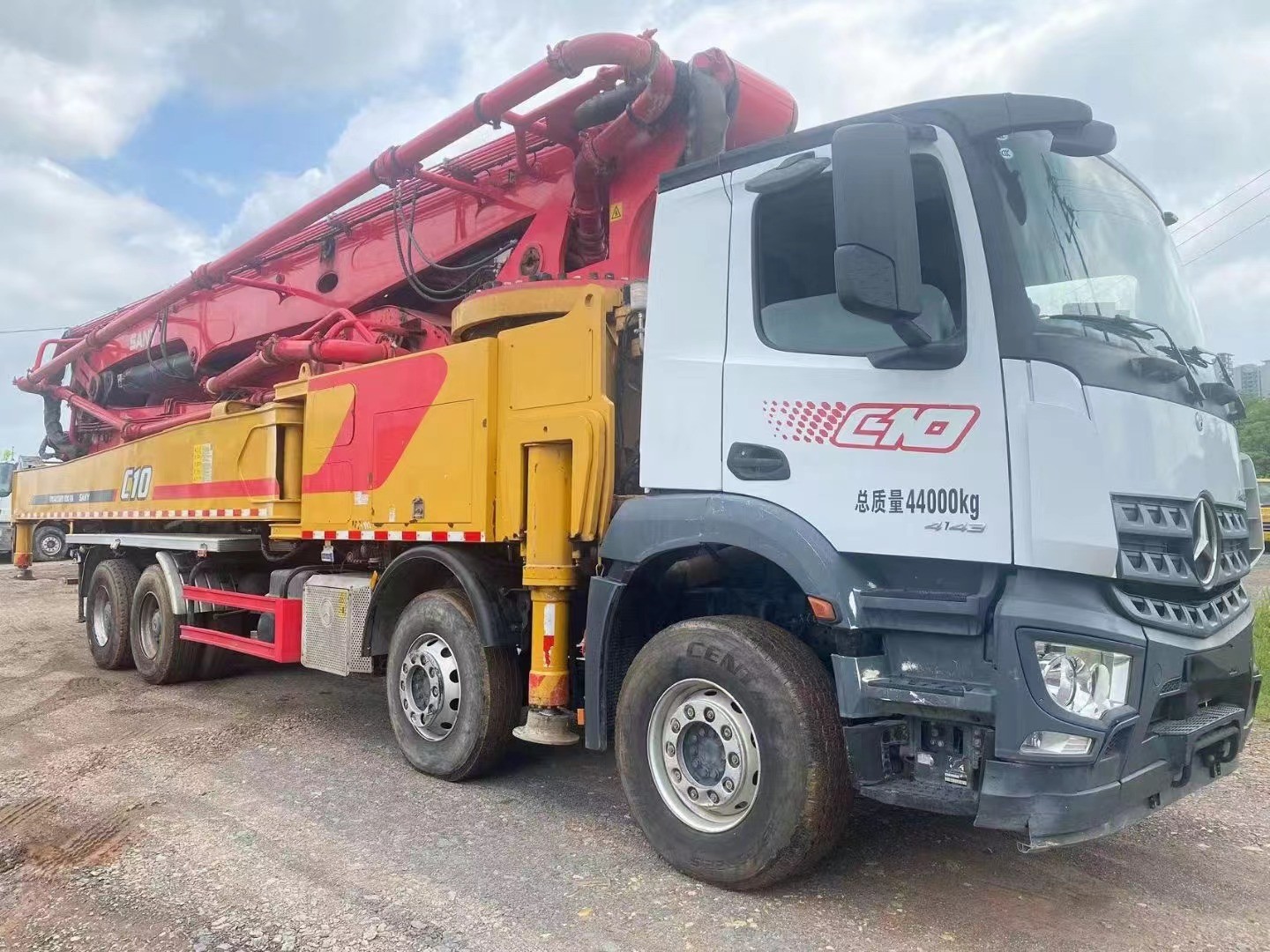 2021 62m 66m 56m Z Fold Concrete Pump Truck Parts for PM XG Sany Zoomlion Fits Most Models 350bar Working Pressure