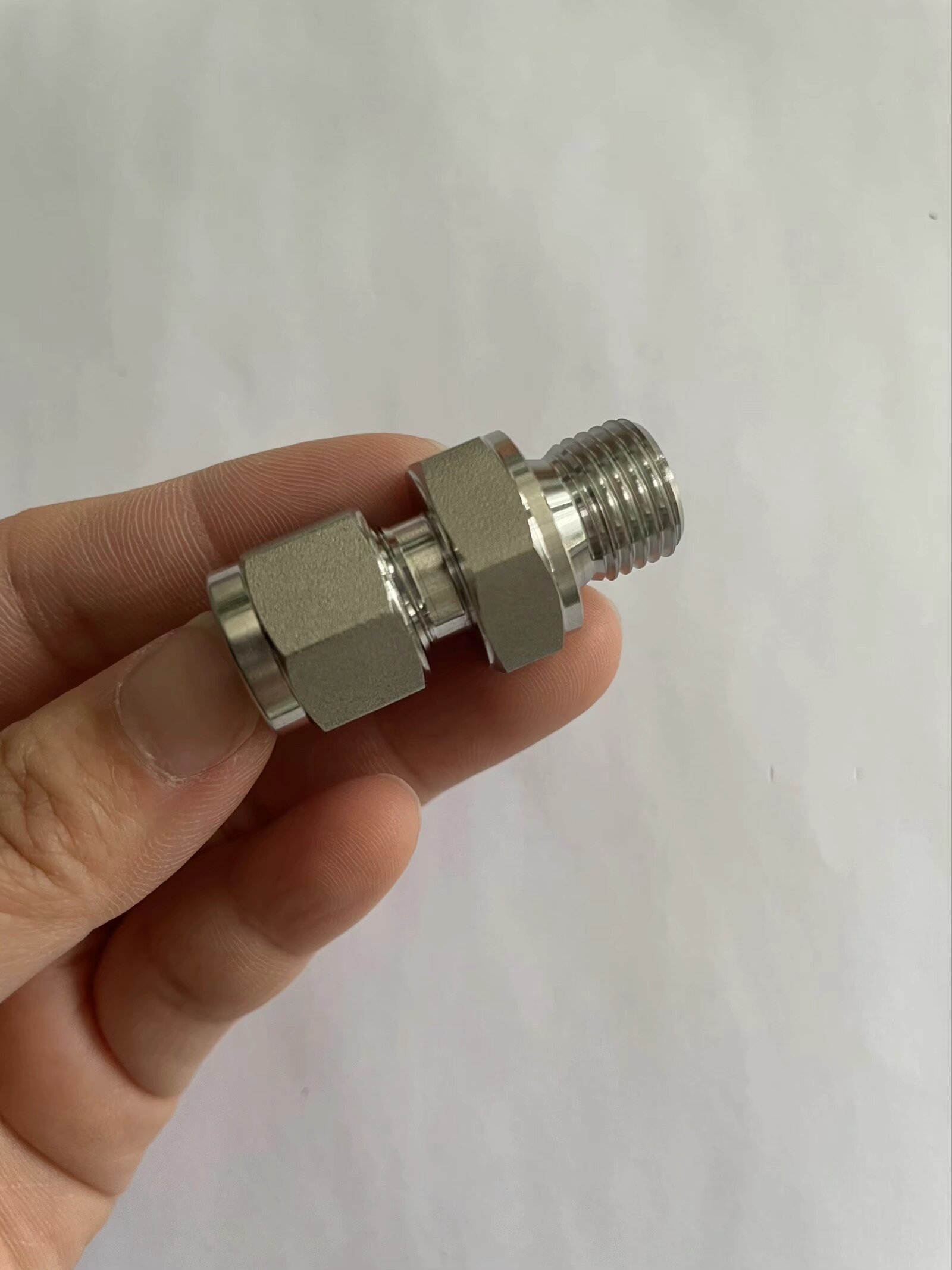 Excellent Durability Double Ferrule Compression Tube Fittings for Equal Pipe Lines Connect in 304/316 Stainless Steel