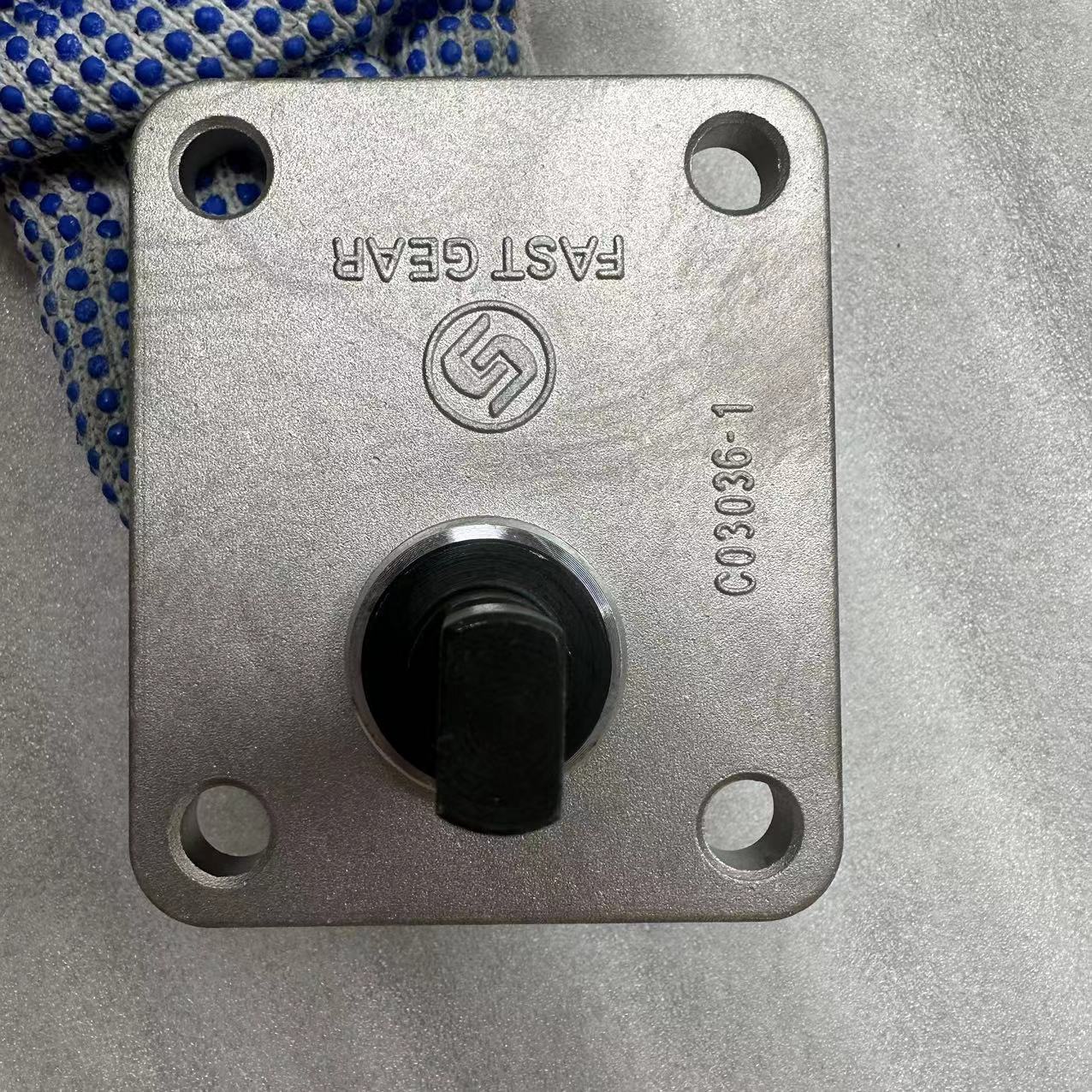 Standard Size Direct Heavy Truck Transmission Parts Top Cover C0306-1 for Replace/Repair