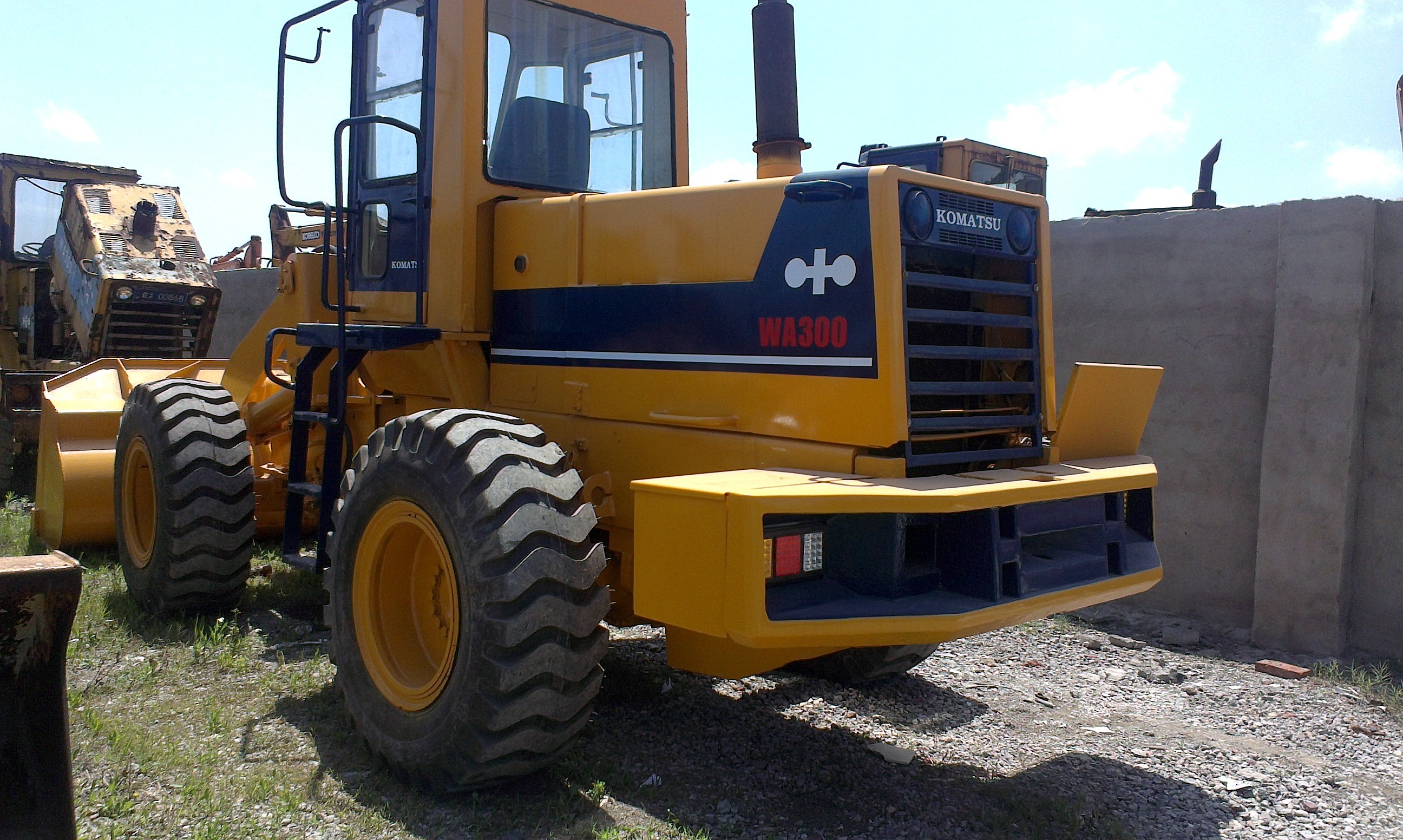 Used Mini Japan Made Wheel Loader Komatsu WA300 WA320 Secondhand Wheel Loaders