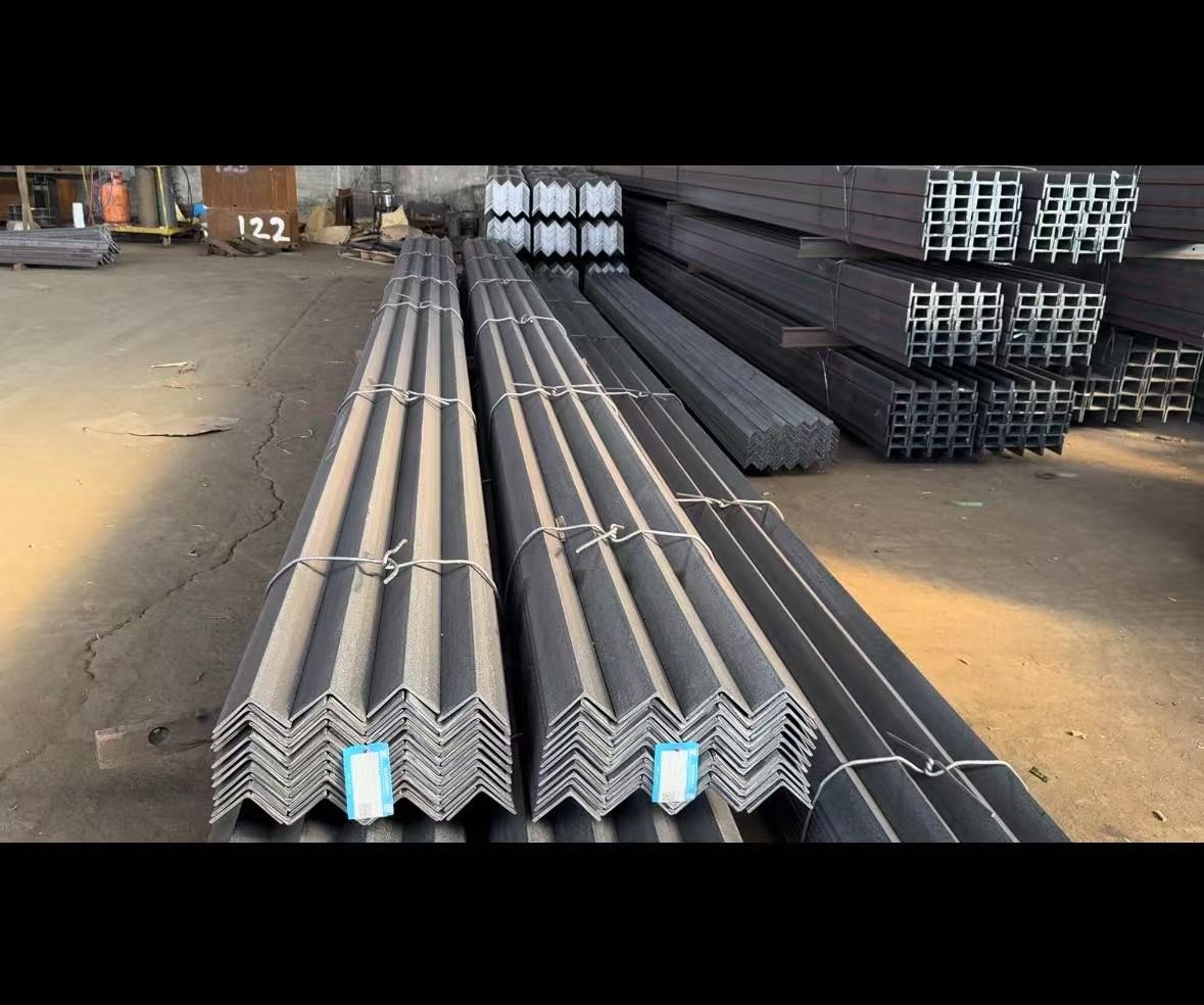 Hot Rolled Galvanized Angle Essential for Civil Building Door Frame Construction
