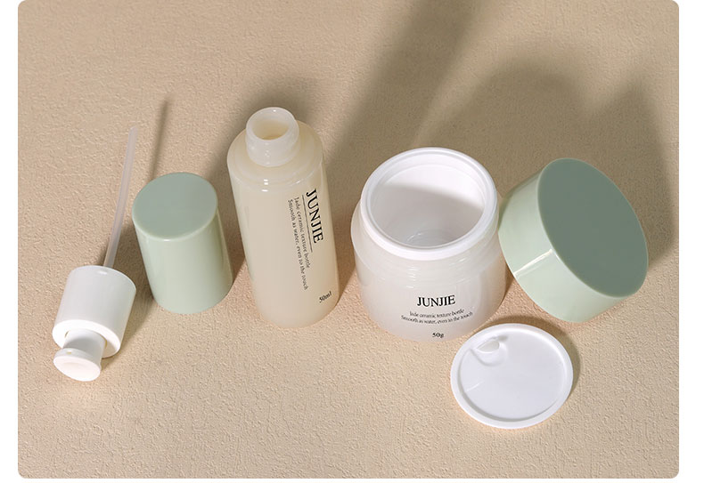 Green Jade Face Toner Bottle Customized Plastic Bottles And Jars For Cosmetic Packaging