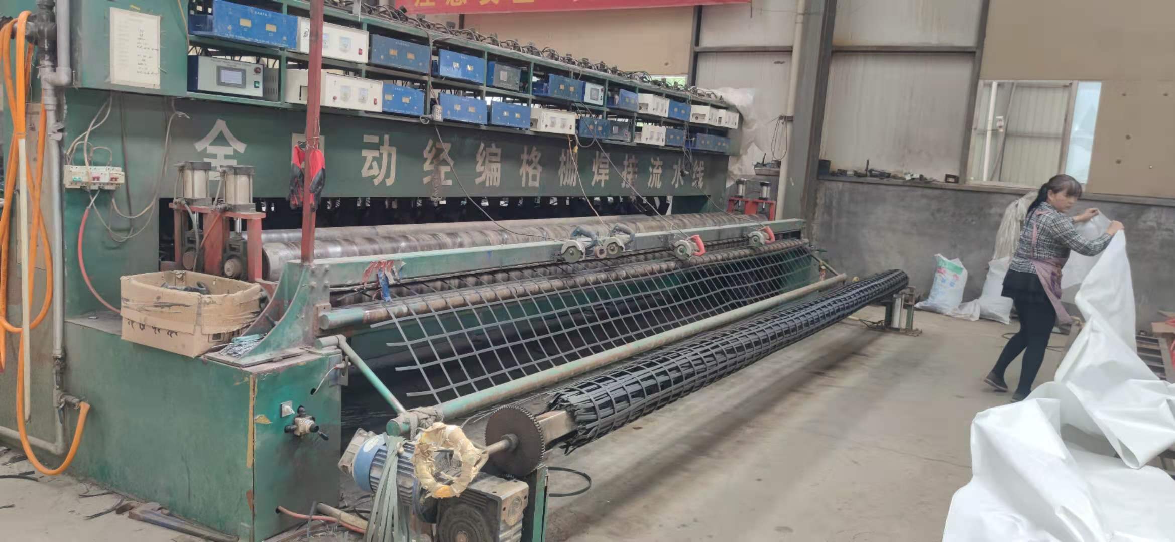 s Durable Steel Plastic Geogrids The Modern and Solution for Road Construction