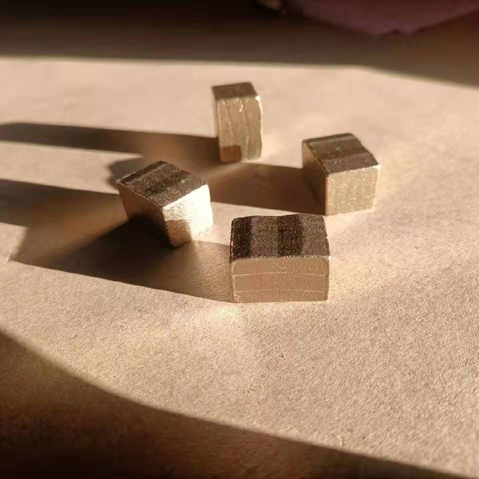 6.5MM Multi Blade Diamond Segment with Cold Press Technology and Good Performance
