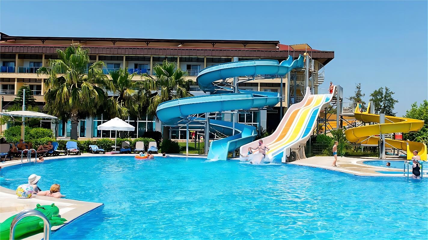 OEM Kids Water Park Outdoor Playground Swimming Pool Fiberglass Slide for Kids
