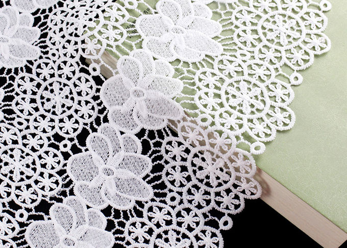 White Floral Guipure Heavy Embroidered Lace Fabric For Dress SGS Verified