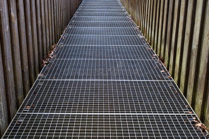 Painted 304/20/100 Industrial Steel Grating For Equipment Maintenance Platform