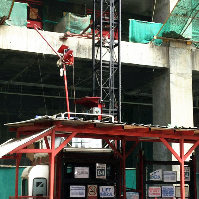 2000 kg Single / Double Cage Construction Material Material Lift Elevator SC200 / 200