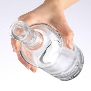 China Transparent Glass Bottle 750ml Red Wine Bottle with Cork Sealing Type Made wholesale