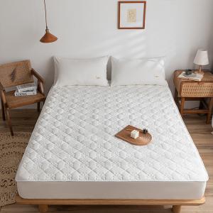 China Waterproof White Mattress Protector Polyester Filling Firm Mattress Topper 150gsm wholesale
