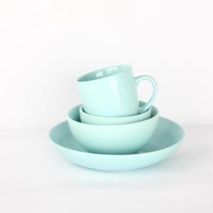 China Beautiful Round Dinnerware Sets 16 Piece , Custom Glazed Stoneware Dinnerware wholesale