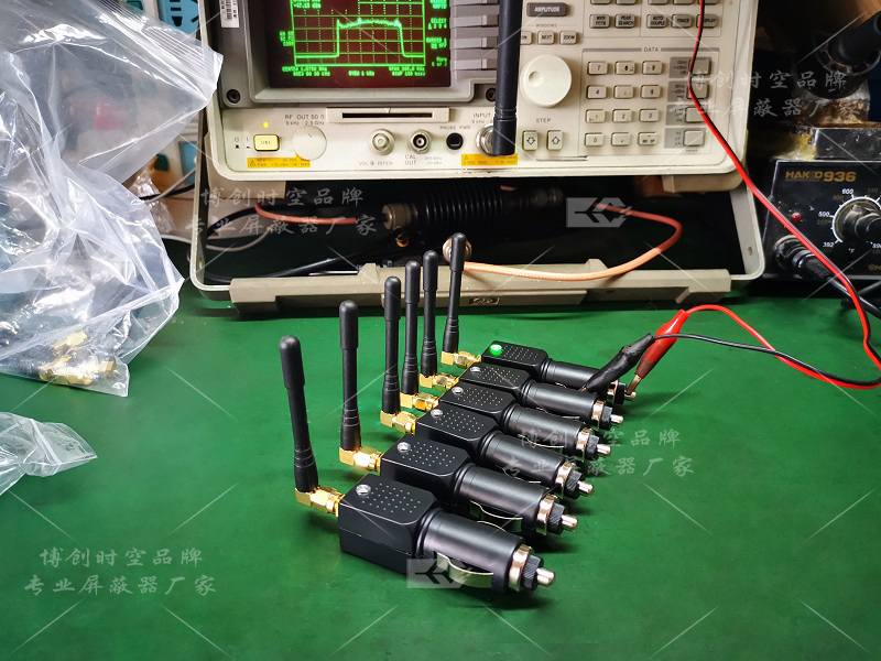 GPS positioning jammer in-line cigarette lighter working 12v-24v power supply anti positioning anti tracking shield