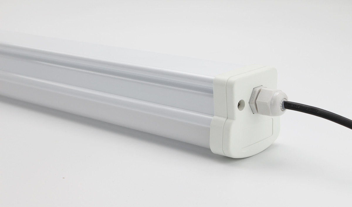 Indoor High Lumens 12w LED Batten Light Fittings Lumen Efficiency 100 Lm / W Long Lifetime