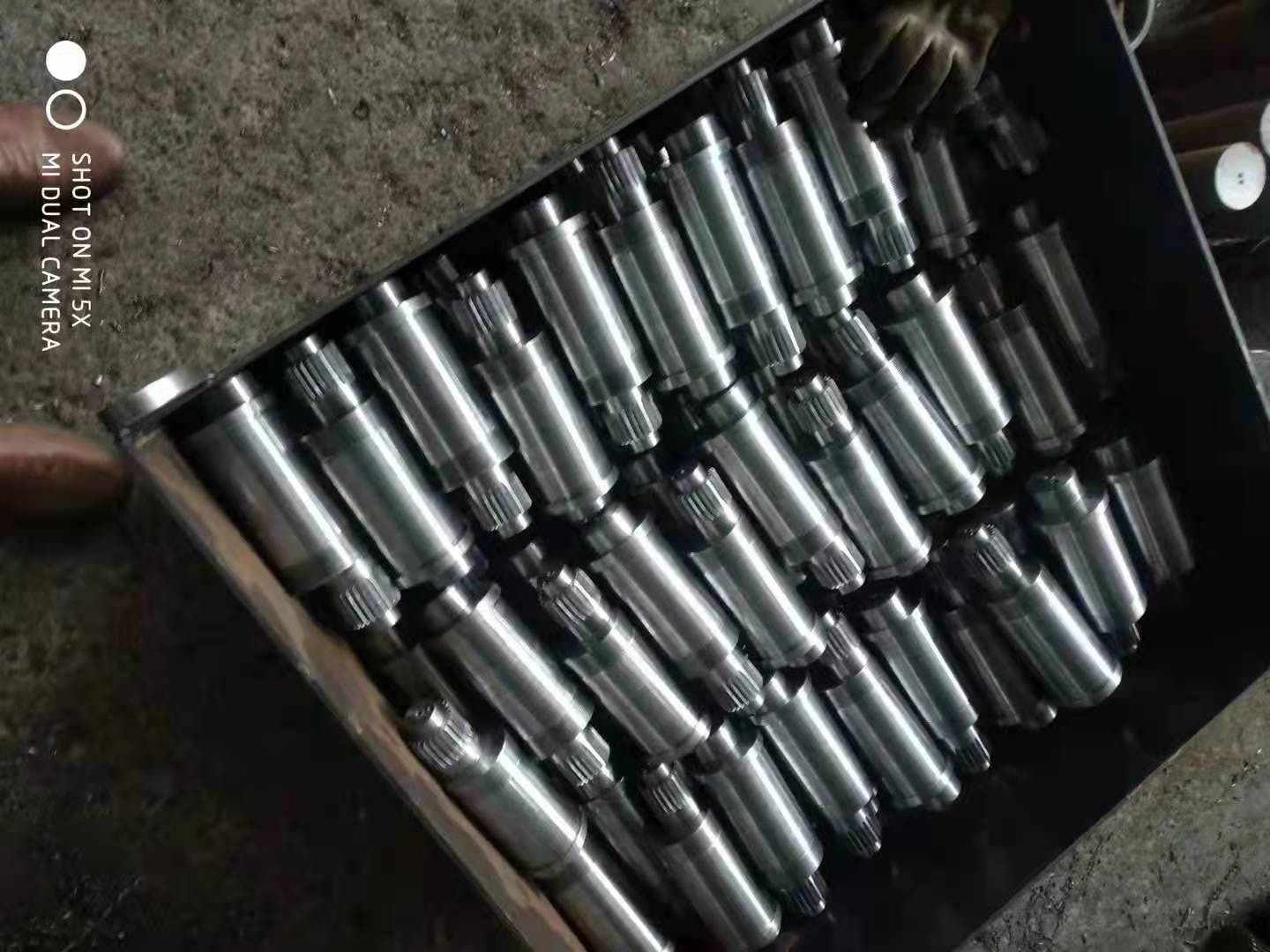 Roller shaft