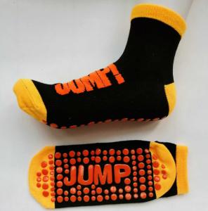 China Moisture Absorbing Non Slip Socks UK Sports Jump Non Slip Trampoline Socks wholesale