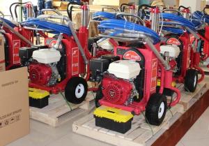 China Petrol Engine 13HP Hydraulic Airless Sprayer / Protecting Wall Paint Sprayer wholesale