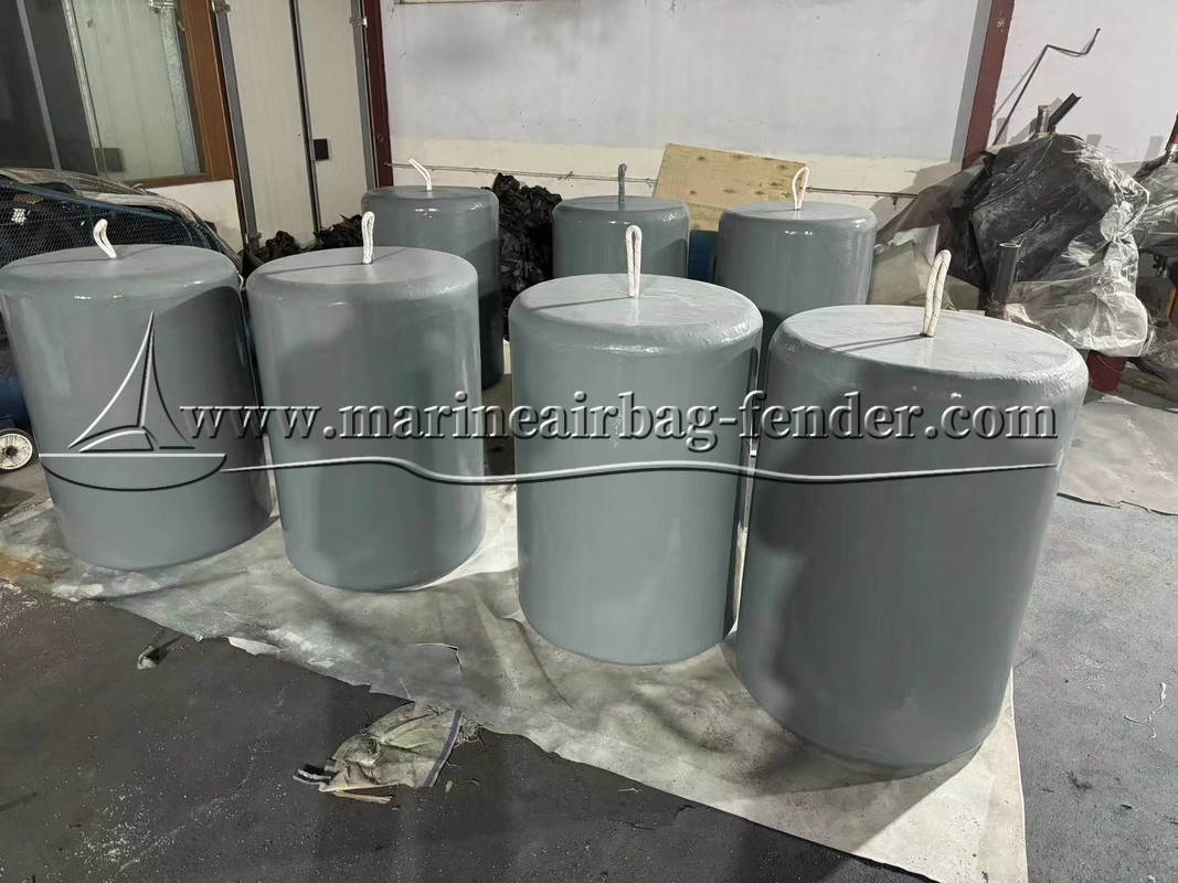 Marine / Offshore Polyurethane Foam Filled Boat Fenders With Good Chemical Resistance