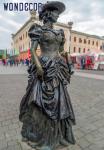 Dark Yellow Bronze Statues Sculpture Lady Bronze Statue Garden Decoration