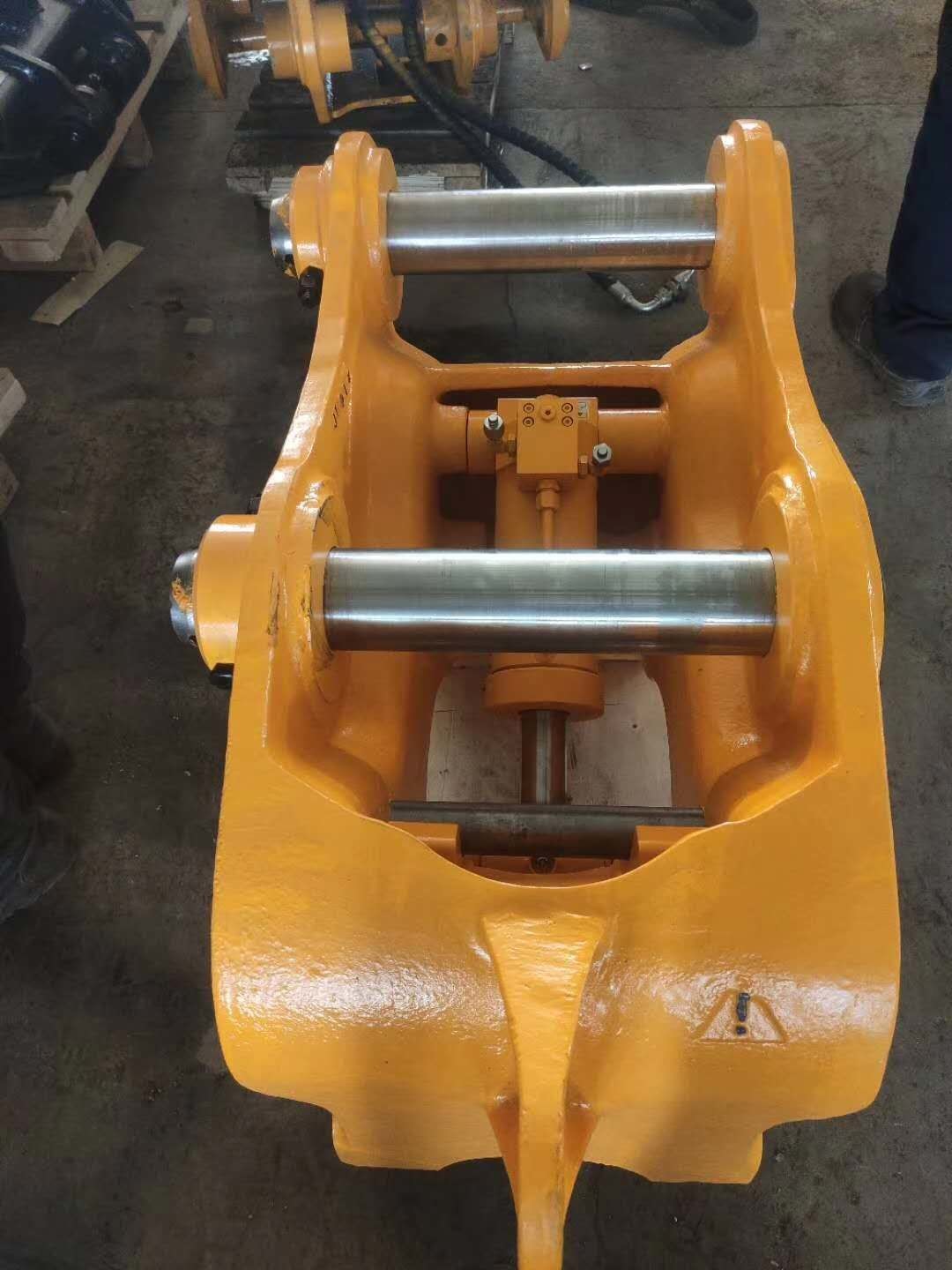 Construction Machinery Excavator Hydraulic Quick Hitch OEM Customize Quick Coupler
