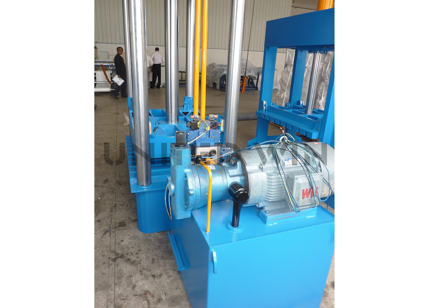 Vertical Hydraulic Baling Press Machine For Woven Bags 18.5KW